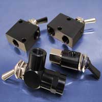 Detented Toggle (1/8 NPT (F) Input, 3-Way Valves)
